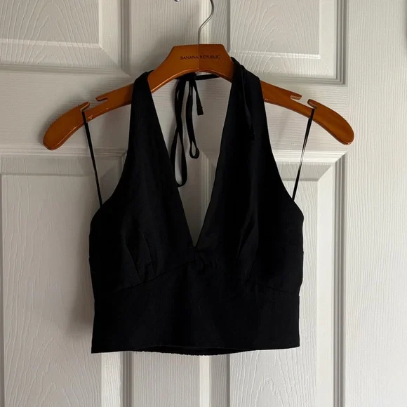 Abercrombie & Fitch Black Halter Tie-Back Crop Top - Picture 1 of 3